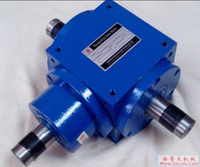 NF系列平行轴斜齿轮减速机选型参数表(功率90～200KW)