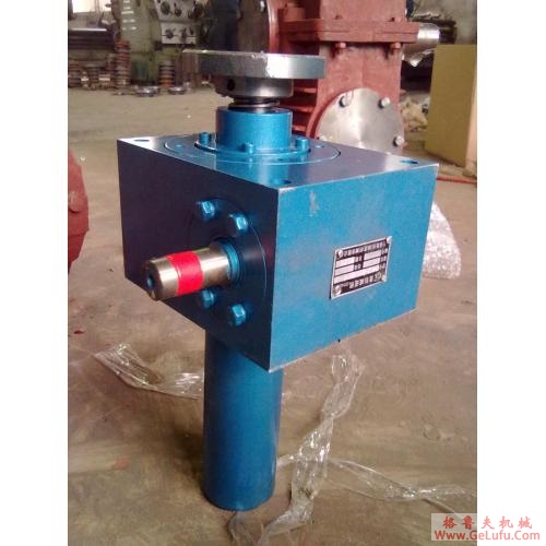 WR系列斜齿轮硬齿面减速机安装尺寸（WRF17-WRF167）