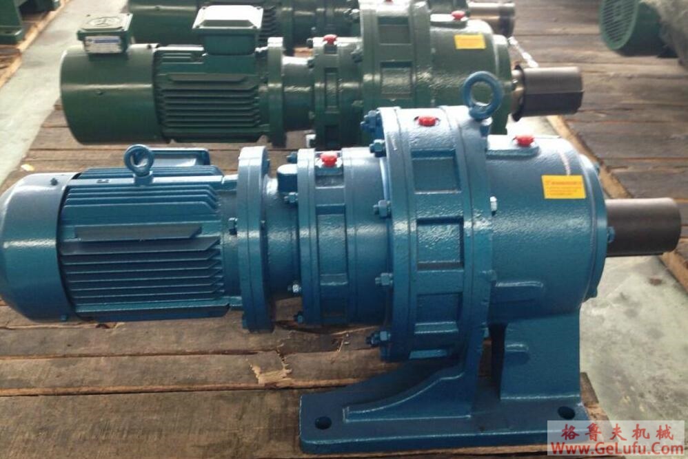 D系列斜齿轮减速机选型参数表(功率5.5KW)