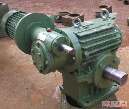 CZSF67..型斜齿轮蜗杆减速机的安装尺寸