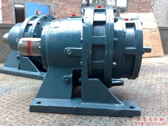 SP系列平行轴斜齿轮减速电机选型参数表（功率0.12kW）