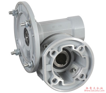 SKD375S140-SKD375S180底脚式组合型斜齿轮―蜗旋伞齿轮减速电机外形及安装尺寸