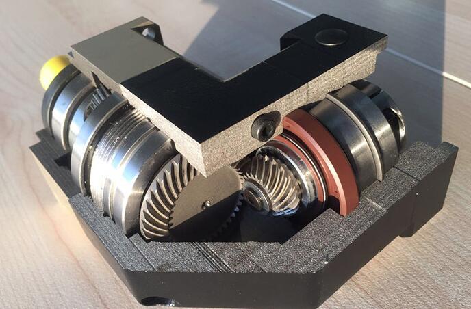 **升降平台升级必备：蜗轮丝杆升降机选型与安装指南**