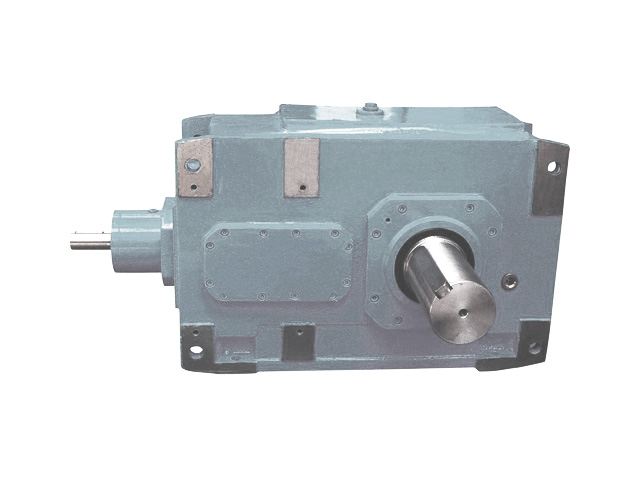 蜗轮减速机次多久换油？