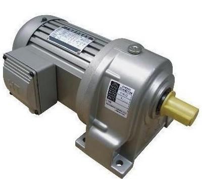 吊机回转减速机多久换齿轮油